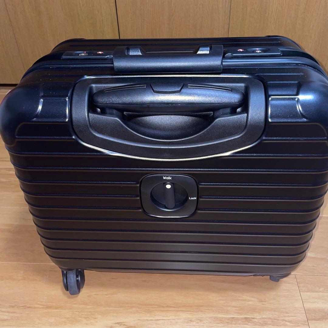 スーツケース　35リットル　機内持ち込み　16日まで特価