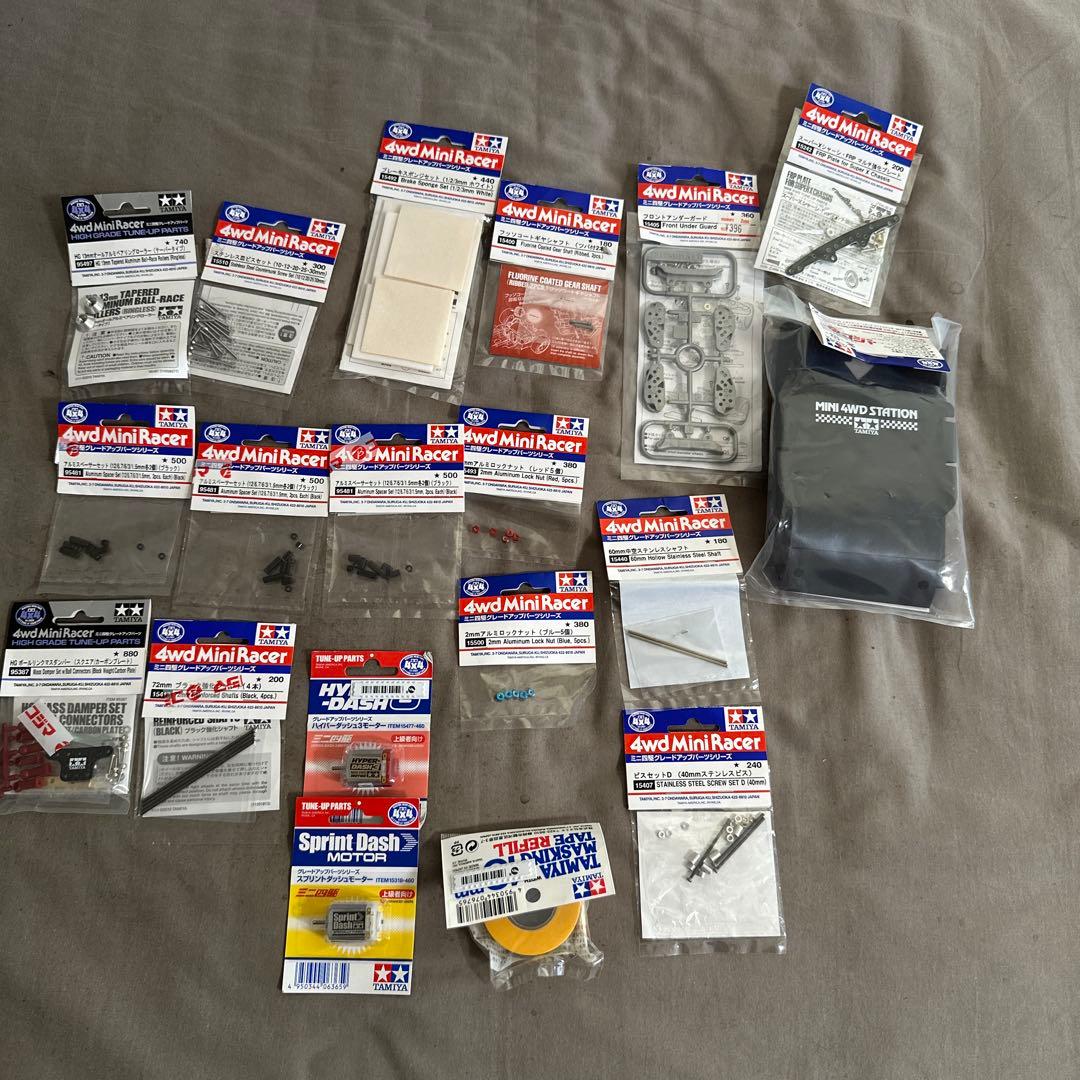 ミニ四駆パーツまとめ売り純正赤ローラ多数! (ローラー未使用)12日まで!