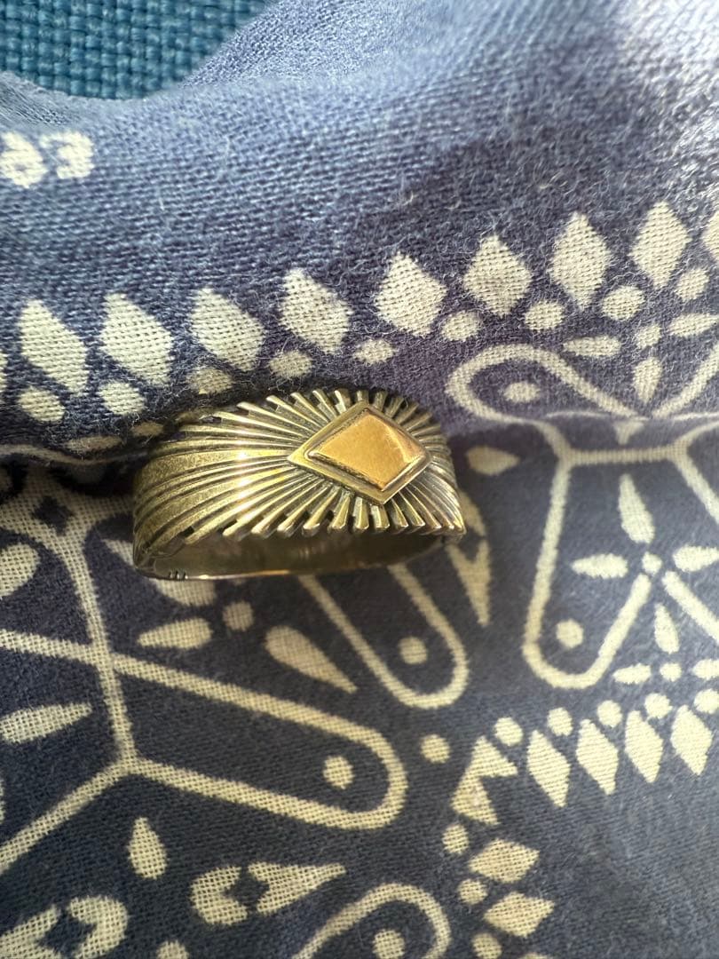 パッドべドニー　リング