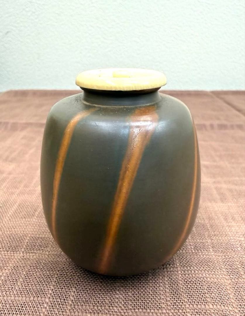 小西陶古　備前茶入　共箱　笹蔓緞子　備前焼　伊部　美品