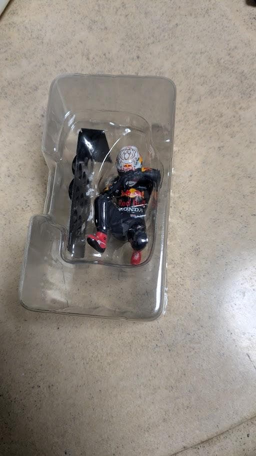 フェルスタッペン別注 RB16B アブダビGP 1/18