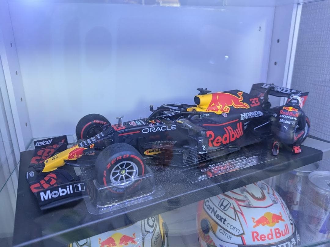 フェルスタッペン別注 RB16B アブダビGP 1/18