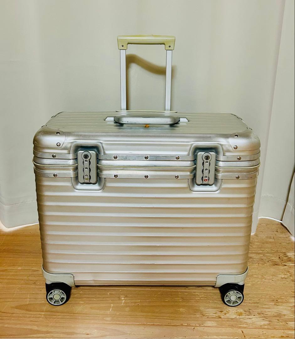 ✨【値下げ】リモワ　トパーズ　パイロット　4輪　トローリー　機内持込