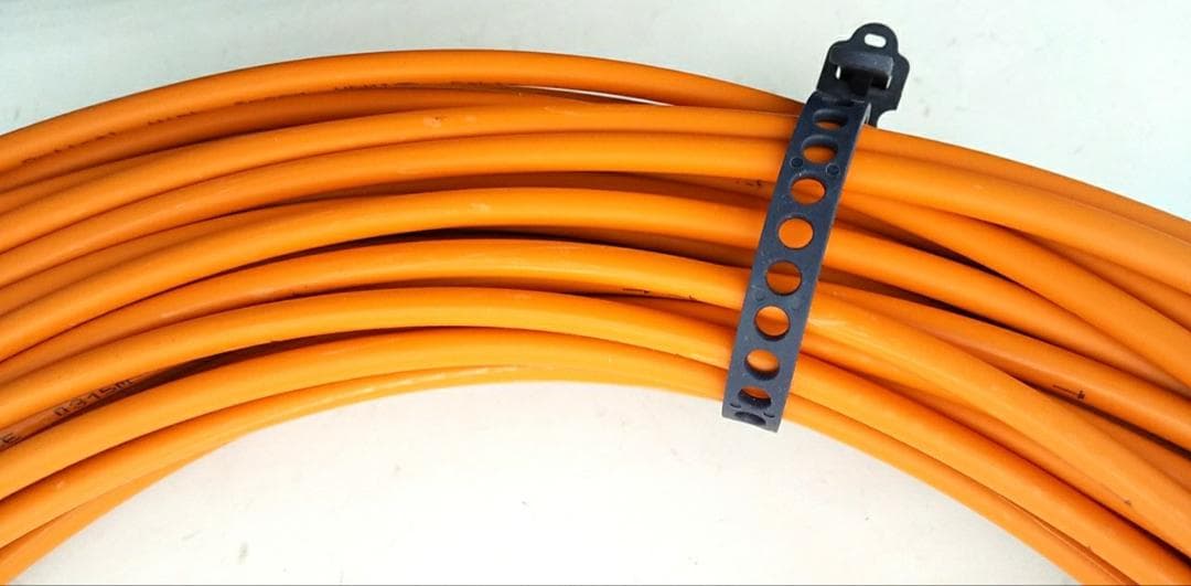 超特価！いまだけ！　光ファイバHDMIケーブル 30m KM-HD20-FB30