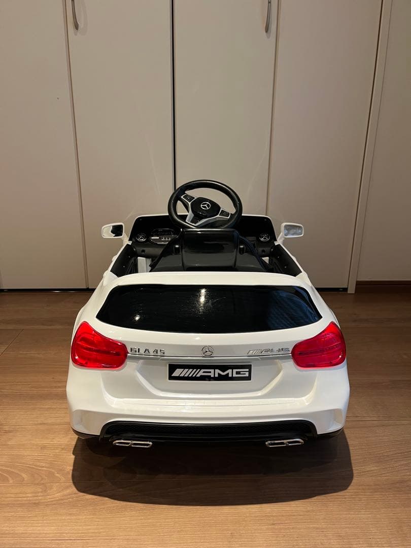 Mercedes-Benz AMG ミニカー ホワイト