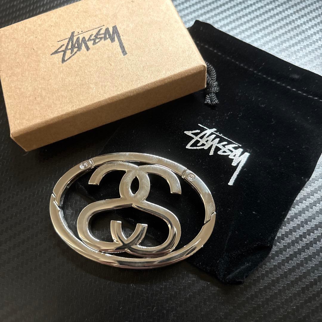 STUSSYカラビナシルバー