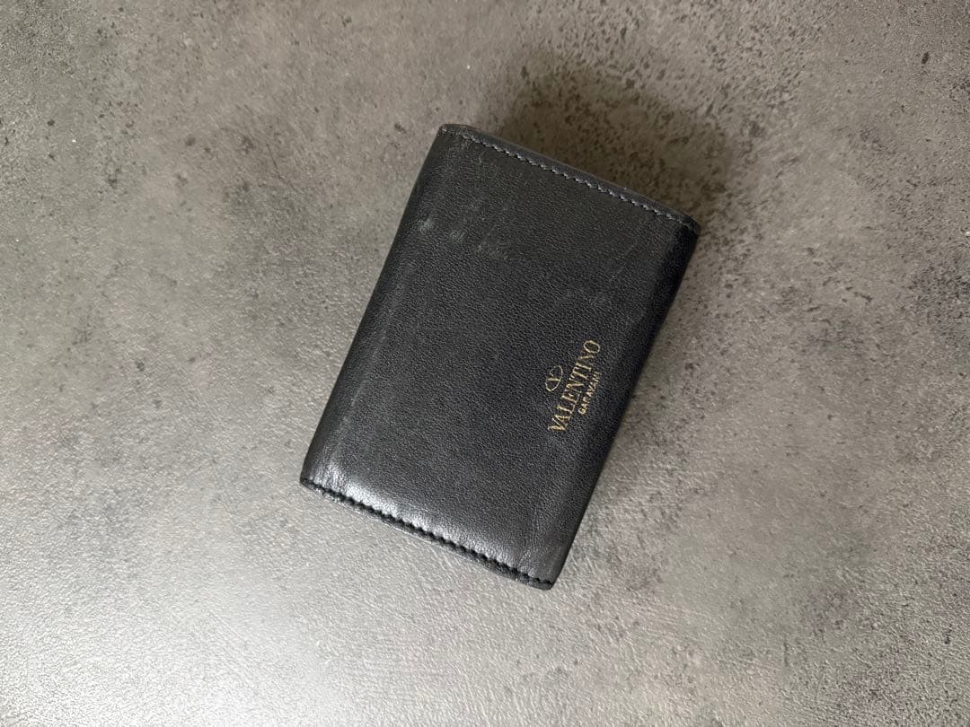 Valentino スタッズ付き財布