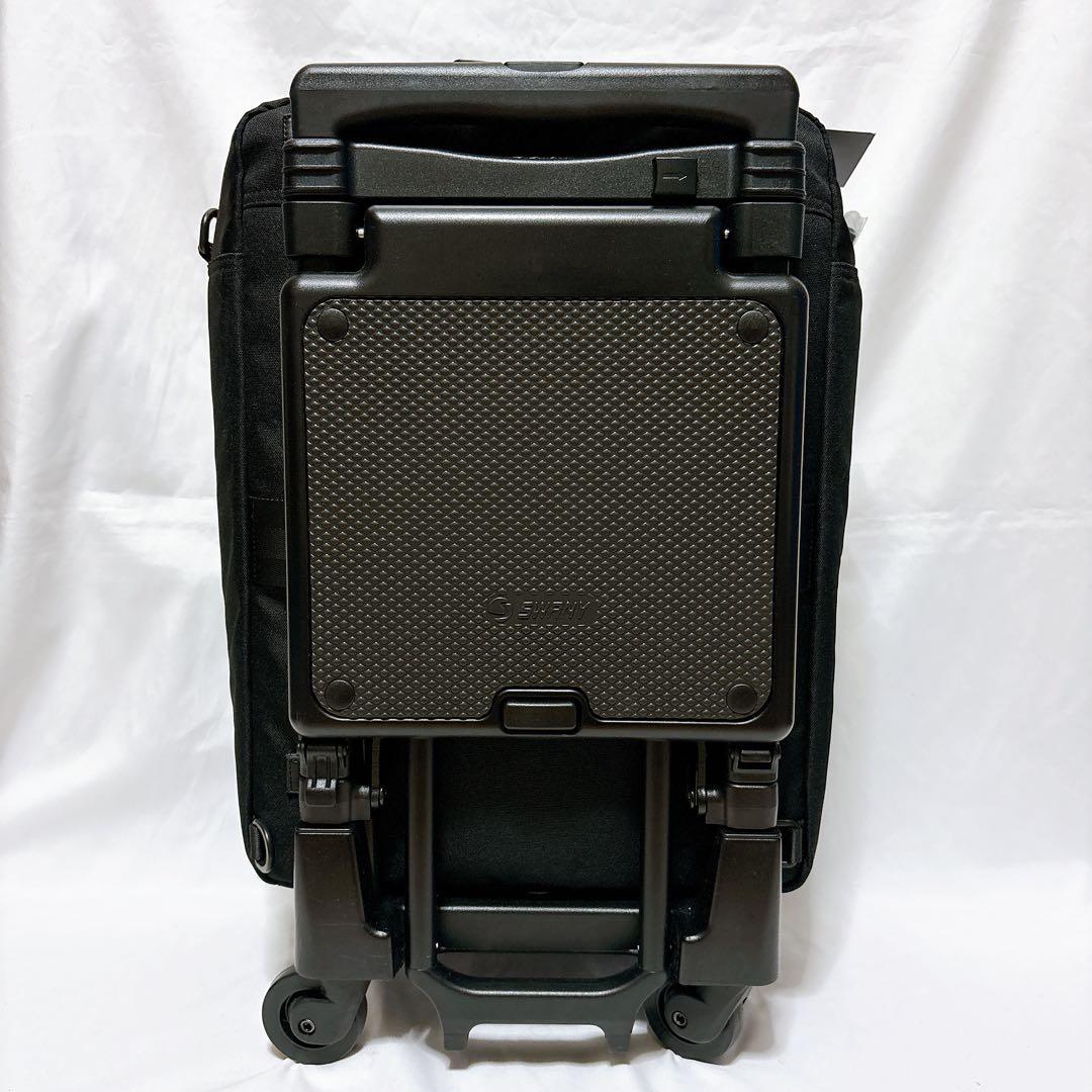 【新品✨️】SWANY スワニー スターツコラボ ブラック イス付き スーツケース