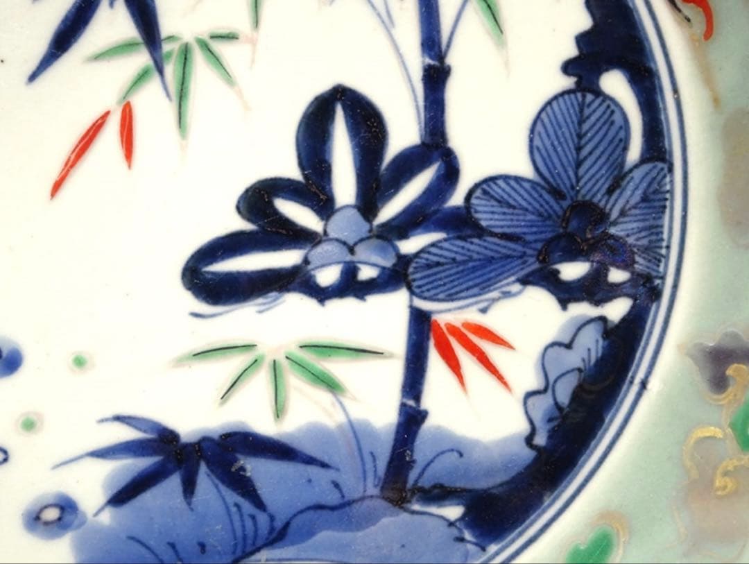 江戸時代 古伊万里 青磁色絵雲鶴見込松竹梅文輪花皿 大明成化年製銘 直径27㎝