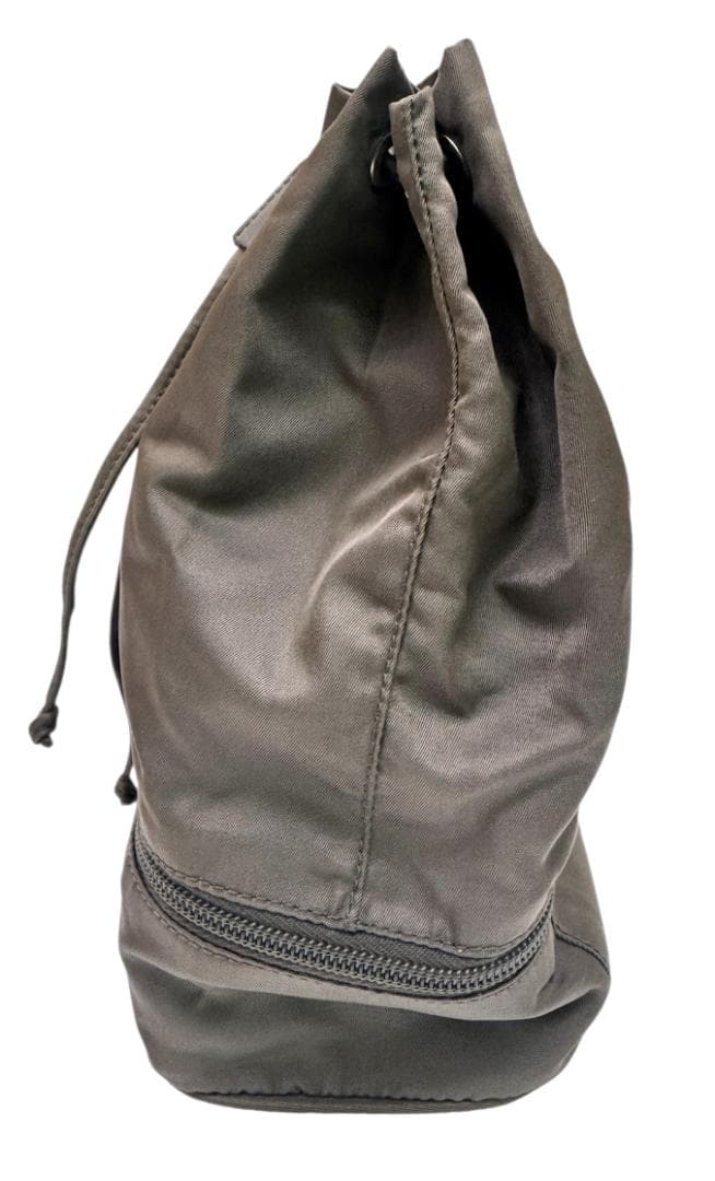 ★美品★PRADA プラダ 巾着 ポーチ 三角プレート ナイロン