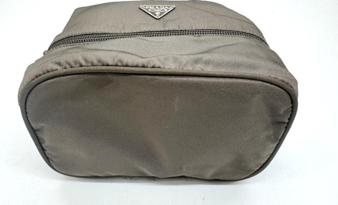 ★美品★PRADA プラダ 巾着 ポーチ 三角プレート ナイロン