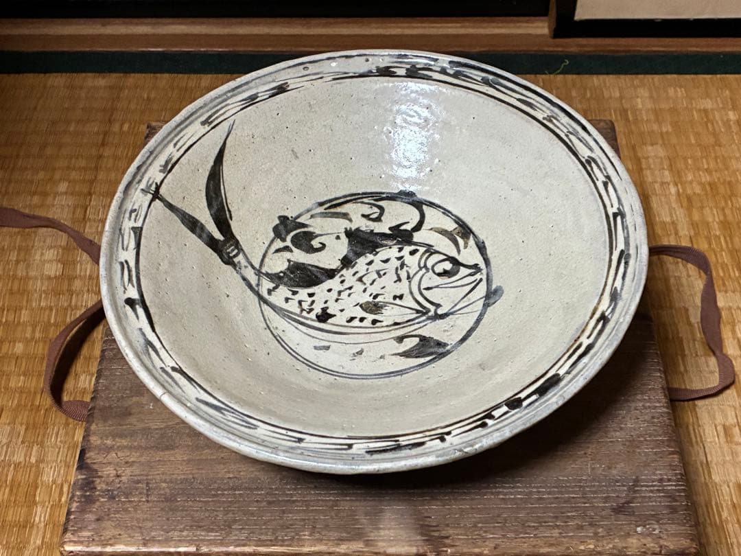 スコータイ ソコタイ 鉄絵タイ焼物 黒呉須 安南 魚紋鉢 箱入 時代物