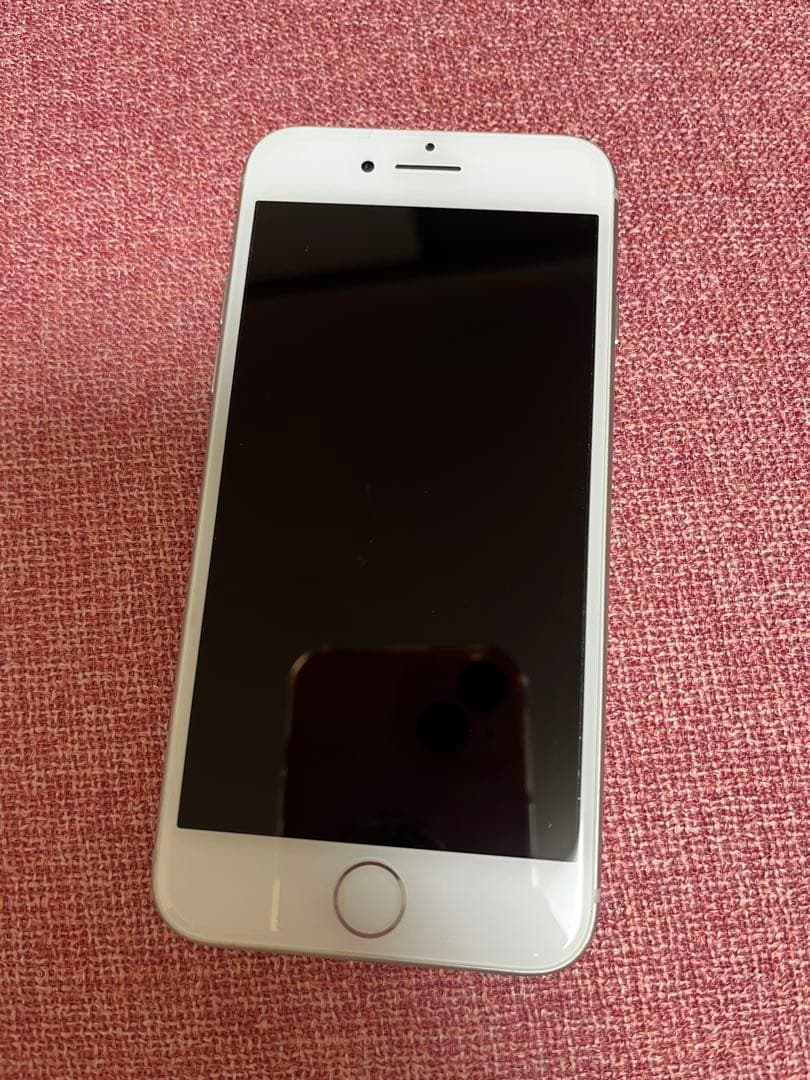 Apple iPhone 8 シルバー SIMフリー