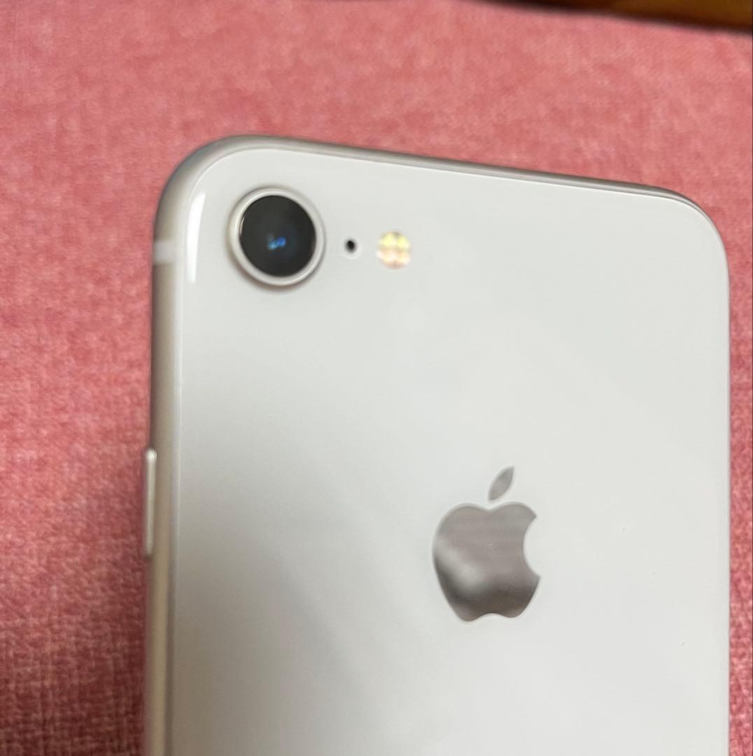 Apple iPhone 8 シルバー SIMフリー