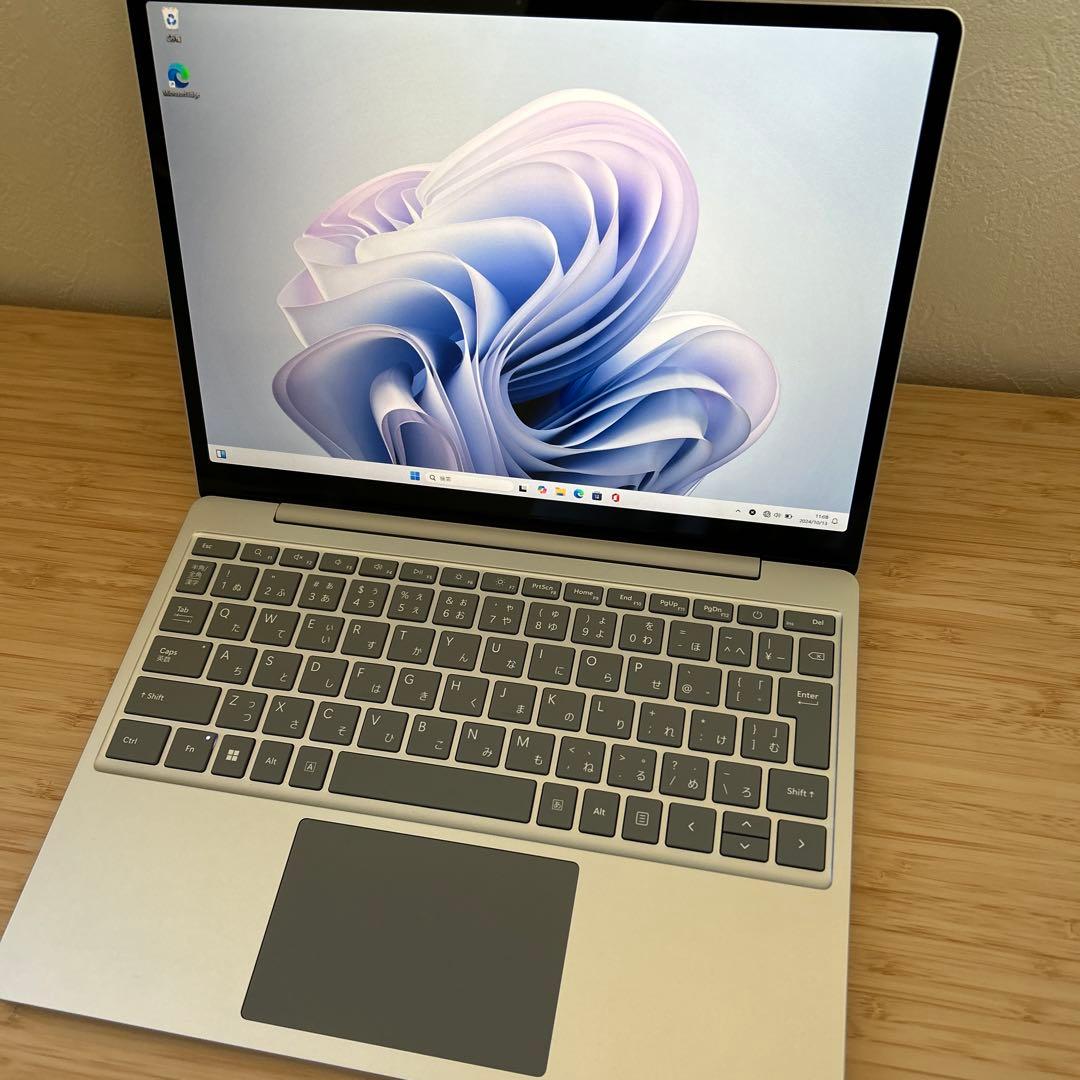 【ほぼ新品】Microsoft Surface Laptop Go 3 プラチナ