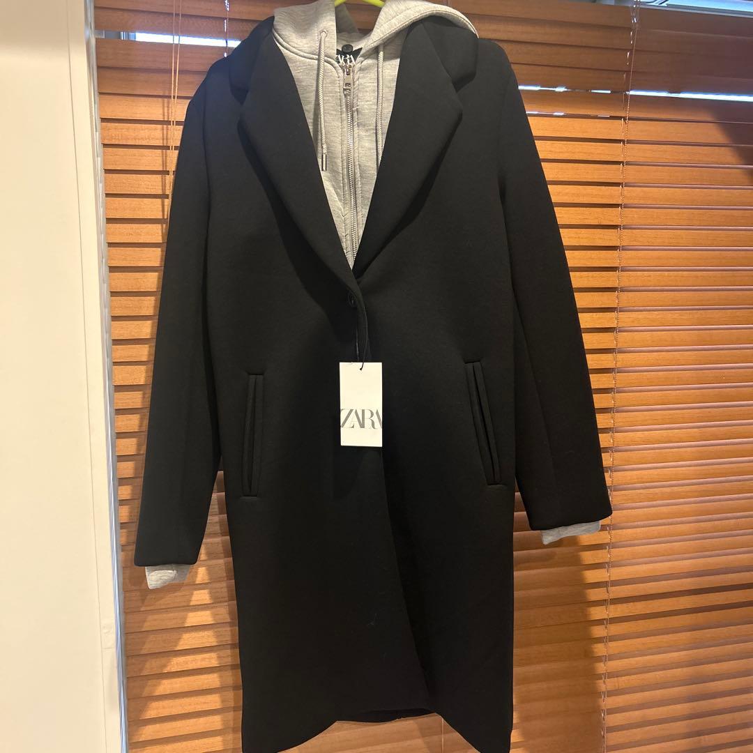 フード付き黒チェスターコート　ZARA 新品未使用