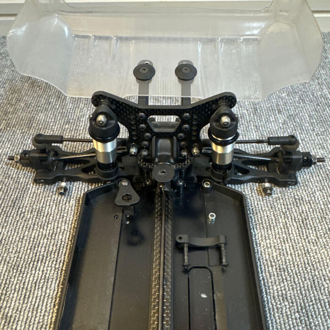 XRAY XB4 2024 ダート仕様　未塗装ボディ付き