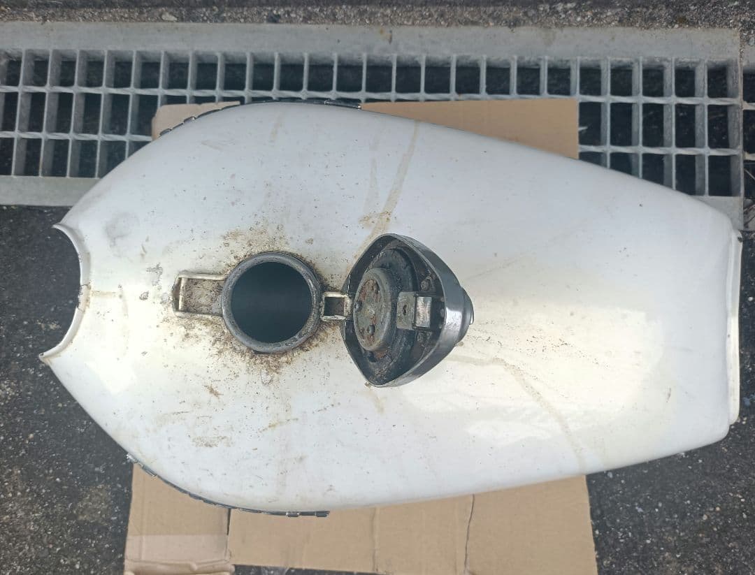 カワサキ　 KZ1000LTD ガソリンタンク　フューエルタンク