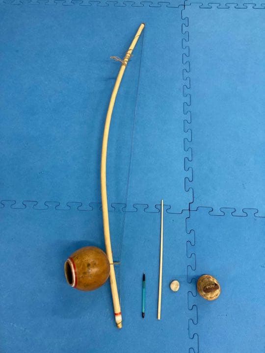 子ども用のベリンバウ、カポエイラ　民族楽器
