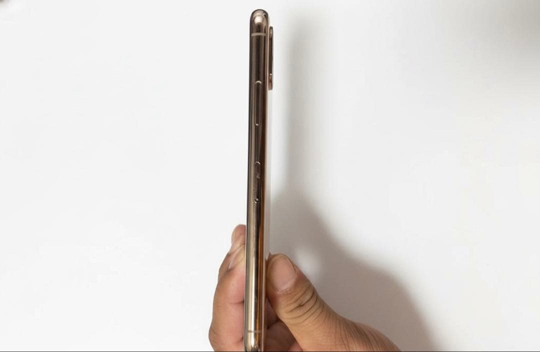 携帯電話本体 Apple iPhone xs gold