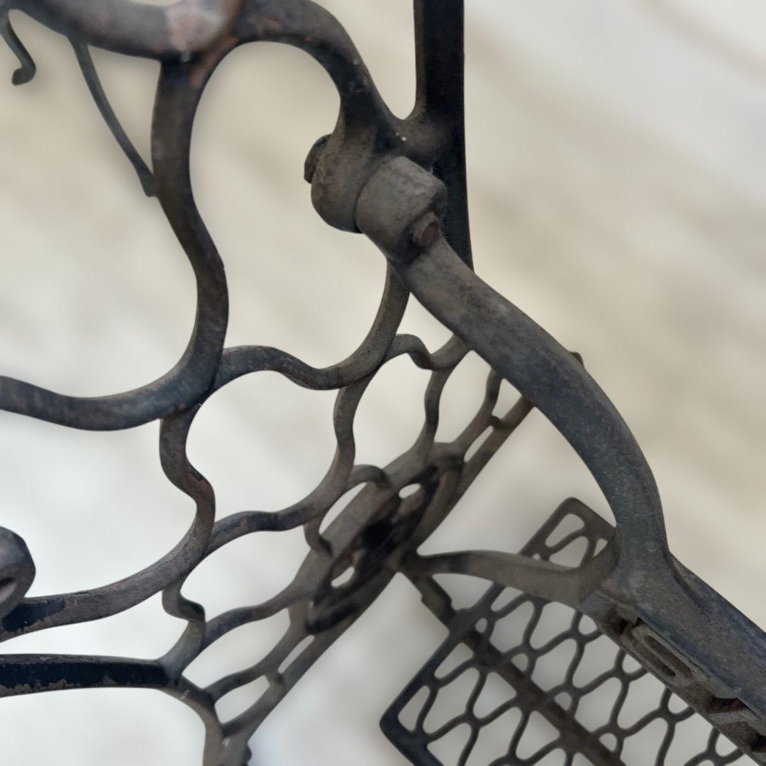 SINGER 足踏み式ミシンスタンド！脚！鋳鉄製　アンティーク　レトロ❗️