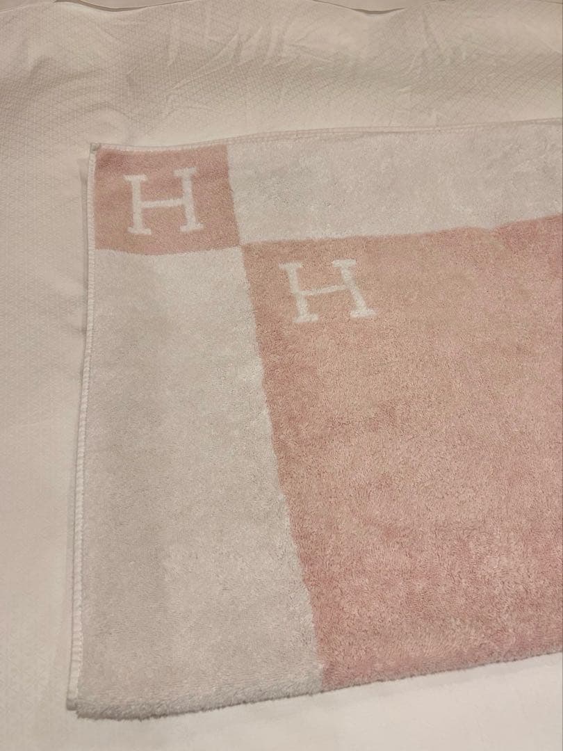 エルメス　HERMES バスタオル　アヴァロン　ピンク