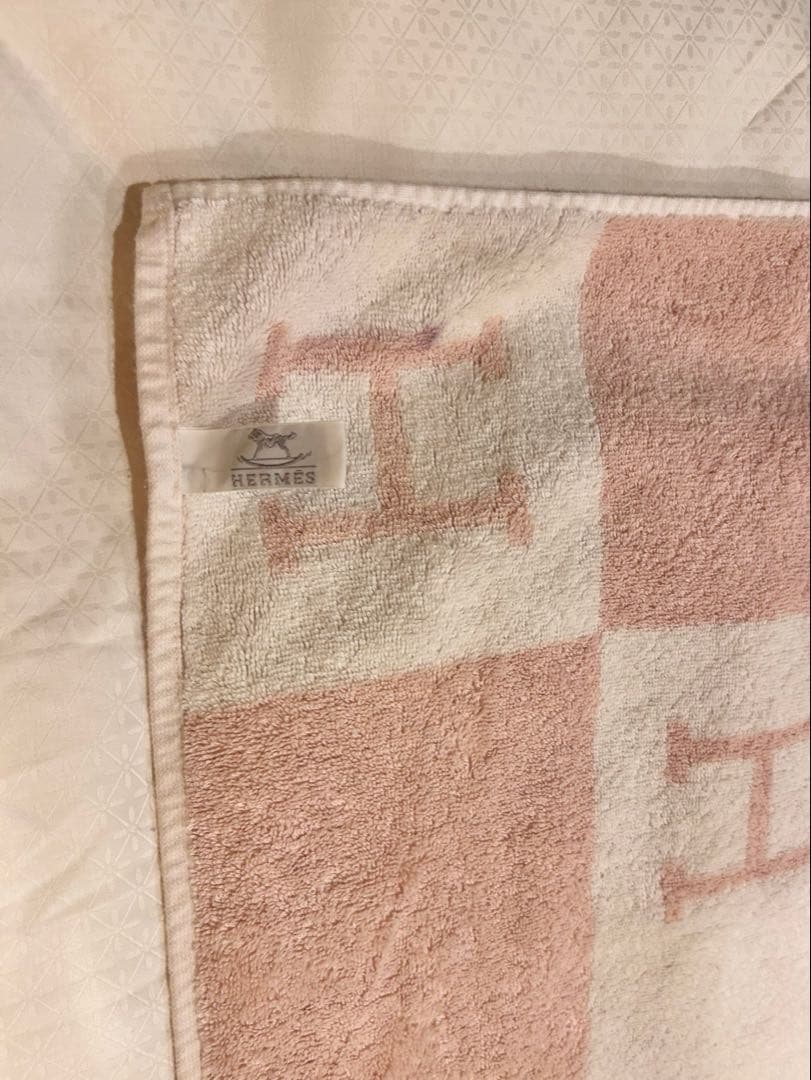 エルメス　HERMES バスタオル　アヴァロン　ピンク