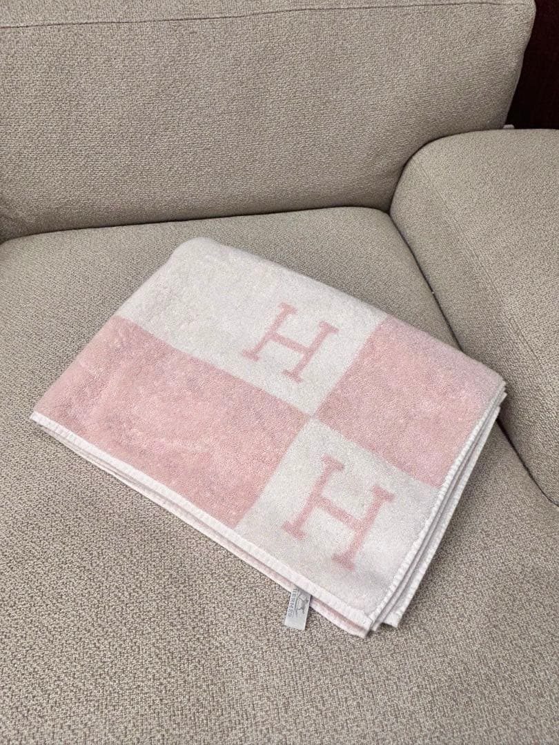 エルメス　HERMES バスタオル　アヴァロン　ピンク
