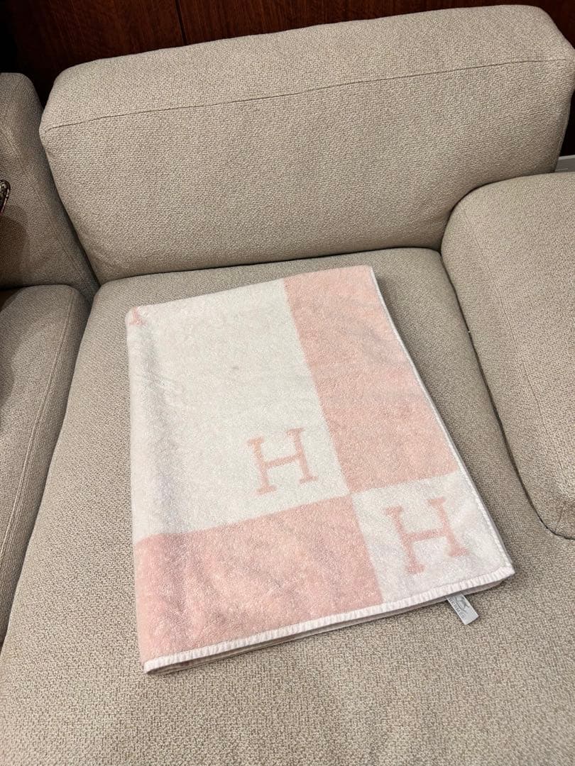 エルメス　HERMES バスタオル　アヴァロン　ピンク