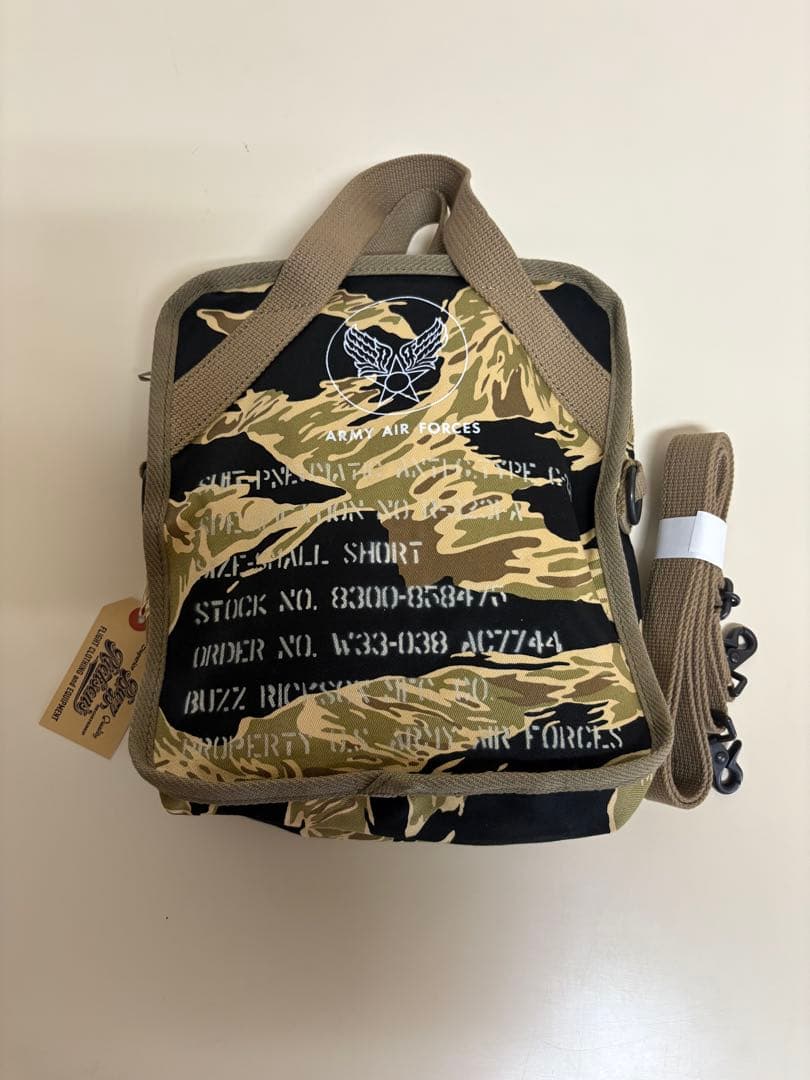 バズリクソンズ　タイガーカモバックBR02878