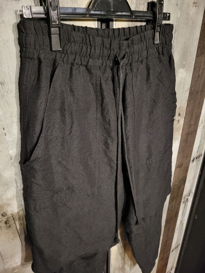 the viridi-anne レイヤードウールジョガーパンツ