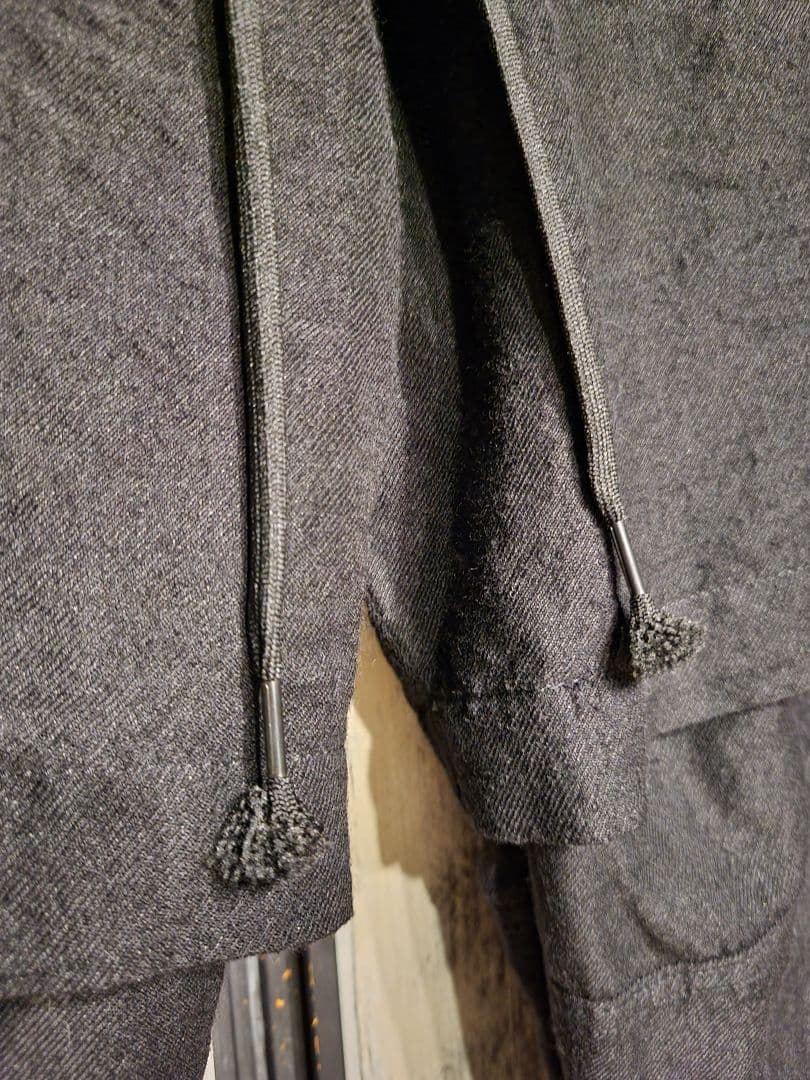 the viridi-anne レイヤードウールジョガーパンツ