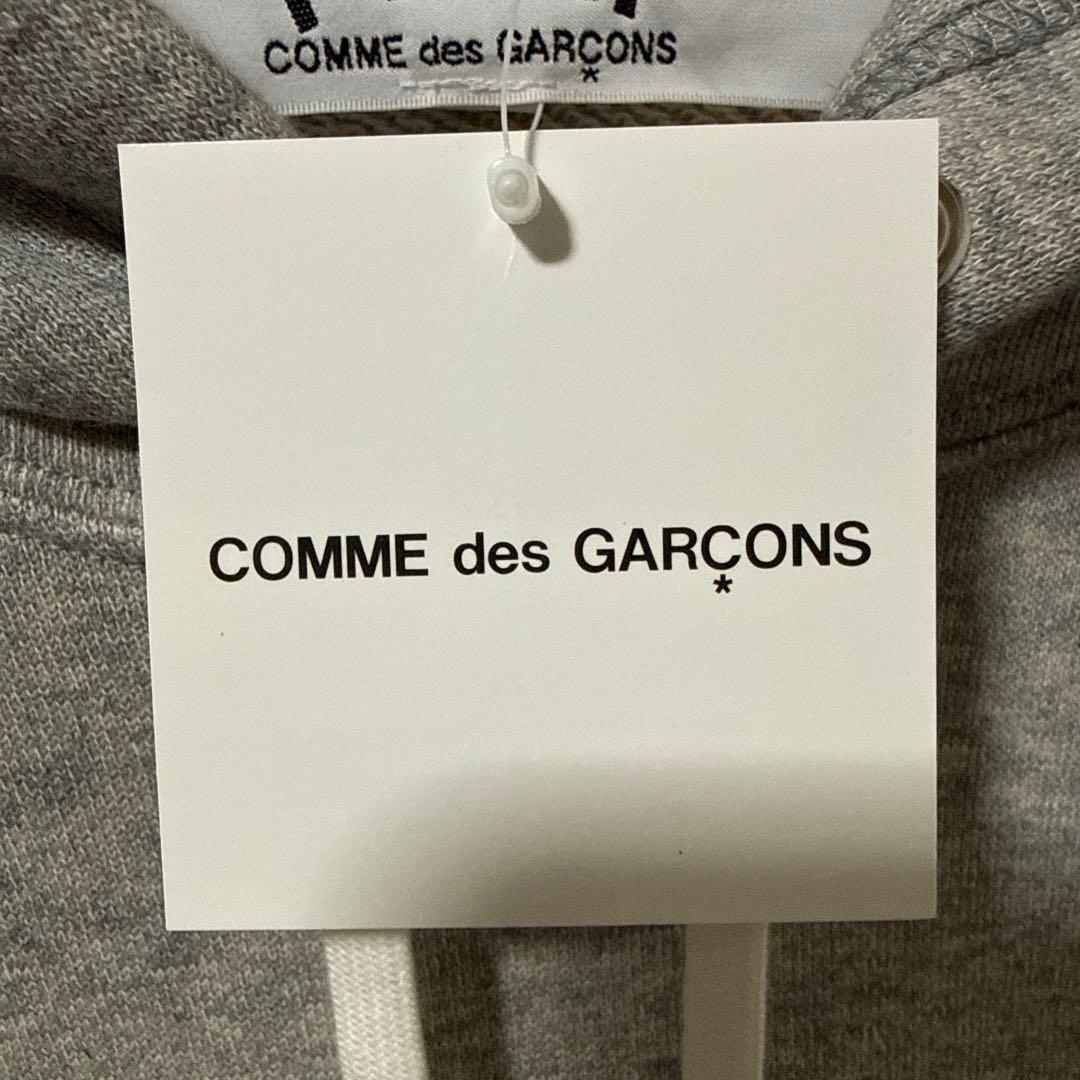 PLAY コムデギャルソン ワンポイントロゴ　パーカー ハートロゴ グレー L