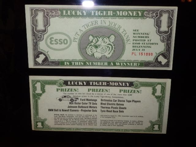 60’S★Esso★壁掛け★2★ビンテージ★エッソタイガー★ポスター★オイル