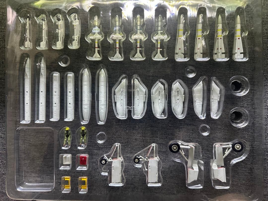 Calibre Wings F-14A VF-84 ジョリーロジャース