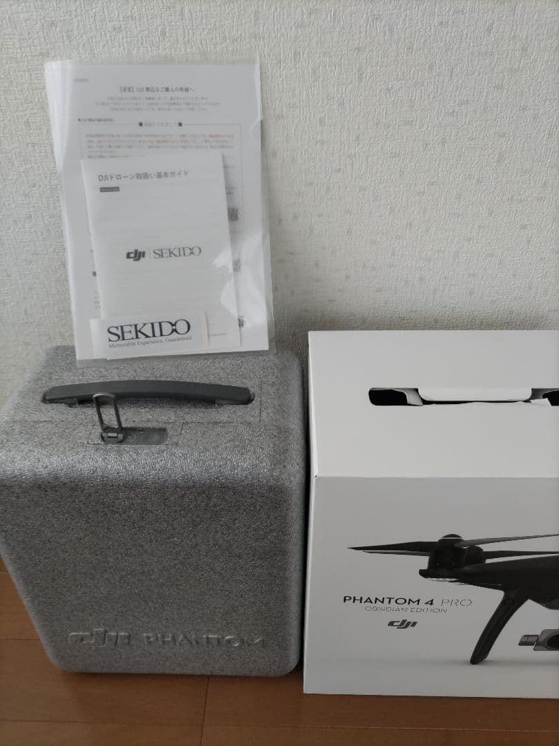 プァントム4ブラック　今まで動作確認のみ　基本セット　カメラ周辺に斑点模様があり