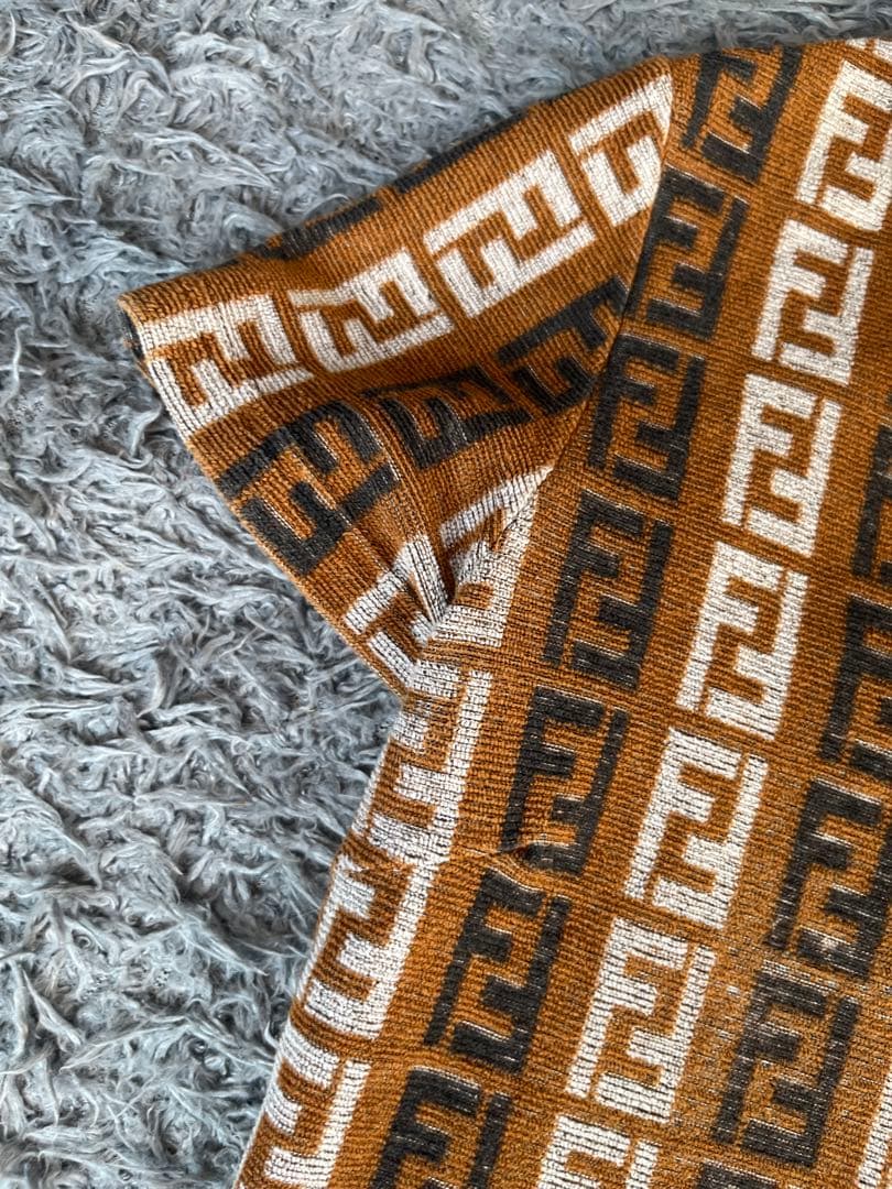 激レア　正規品Fendi 　総ロゴ　ズッカ　エスニックコア　ポロシャツ　S相当