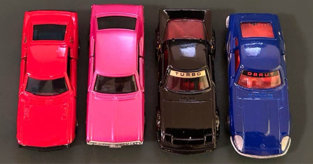 訳あり トミカ 喝徒飛競争車 4台セット カットビレーサー