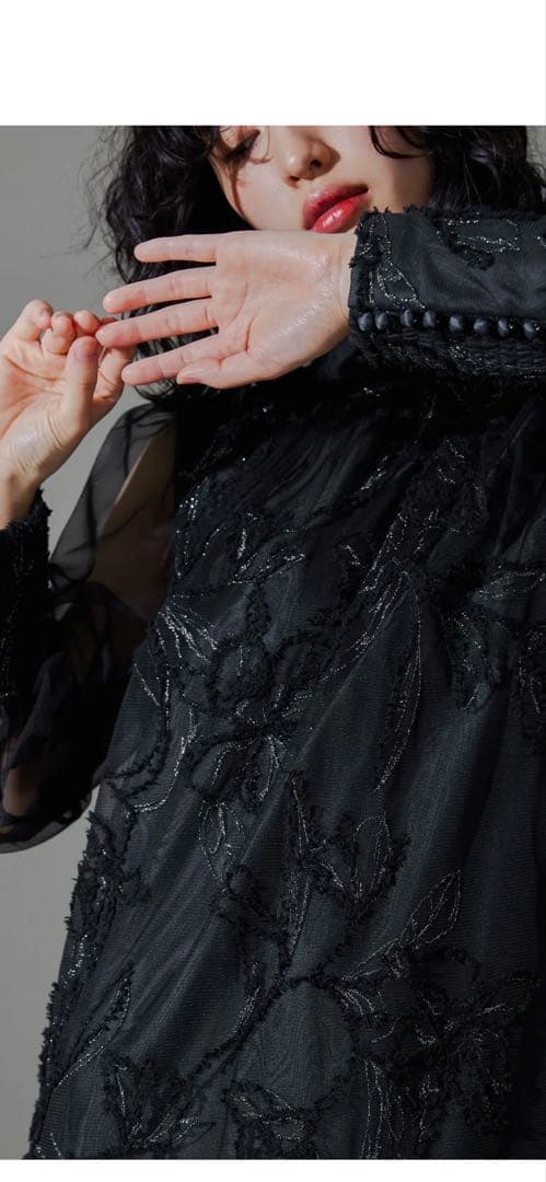 niana フェザーフラワーチュールドレス