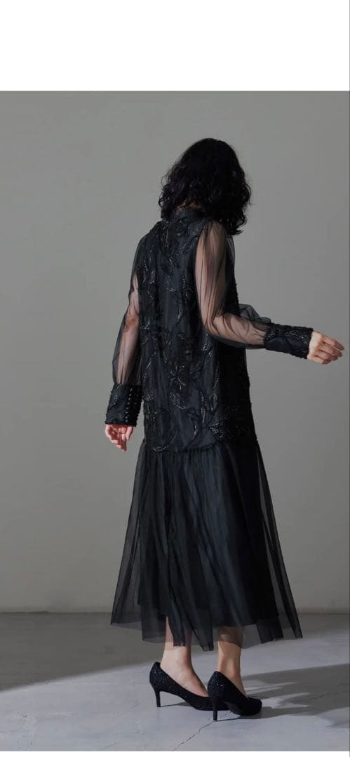 niana フェザーフラワーチュールドレス