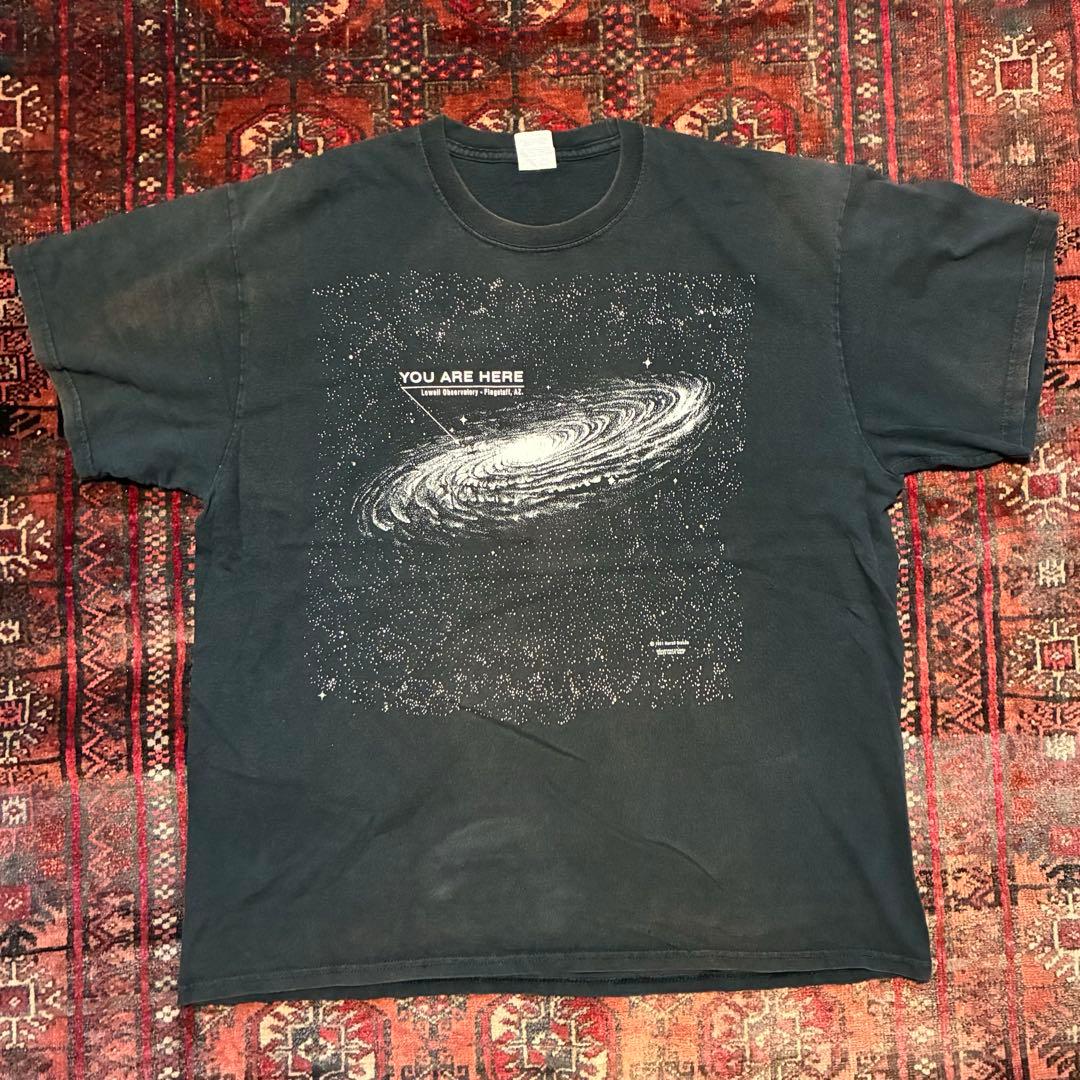 ス*ー様 YOU ARE HERE フェード 宇宙 Tシャツ 銀河 XL