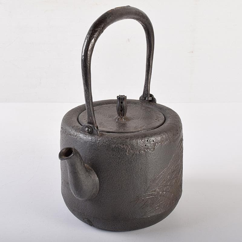 煎茶道具　南部鉄器　金澤雀州造　薄文　筒形　鉄瓶　鉄壷　D　R7746