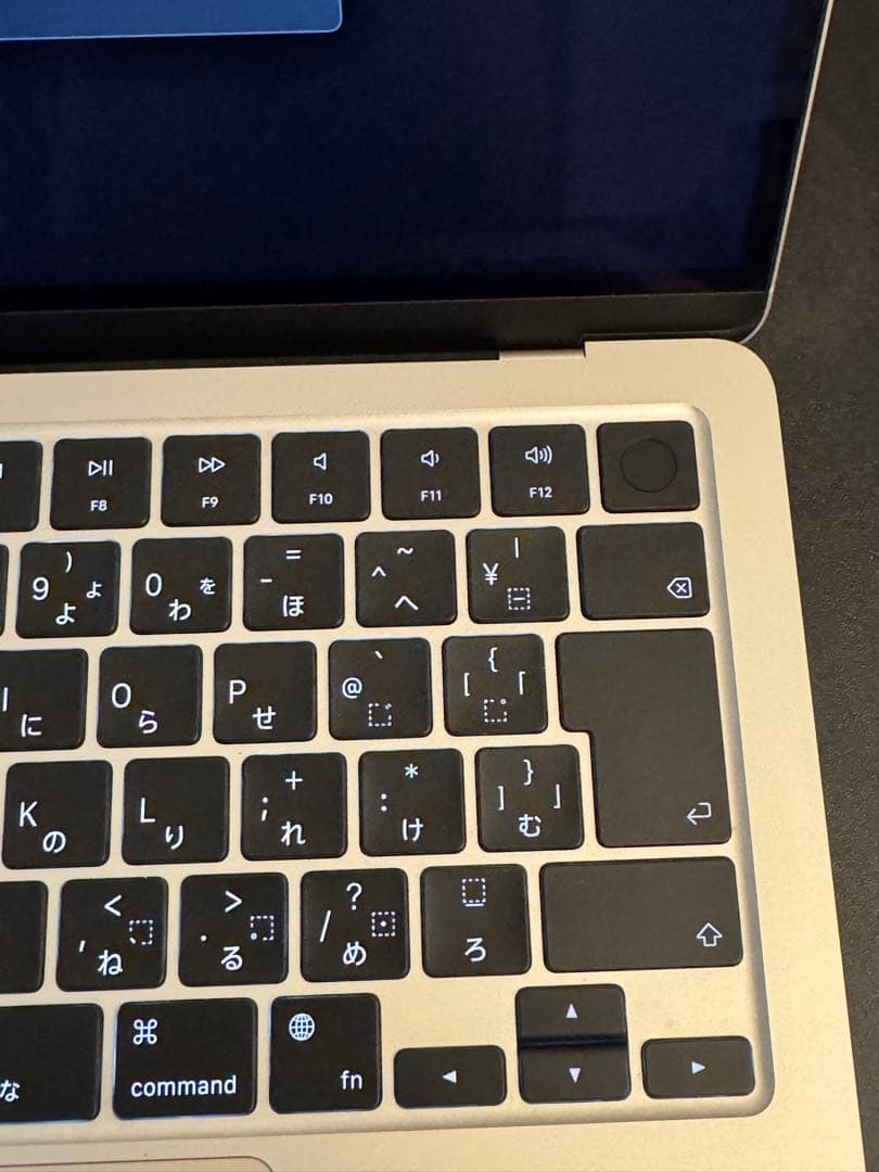 MacBook Air M2 2022（メモリ16GB / 256GB）