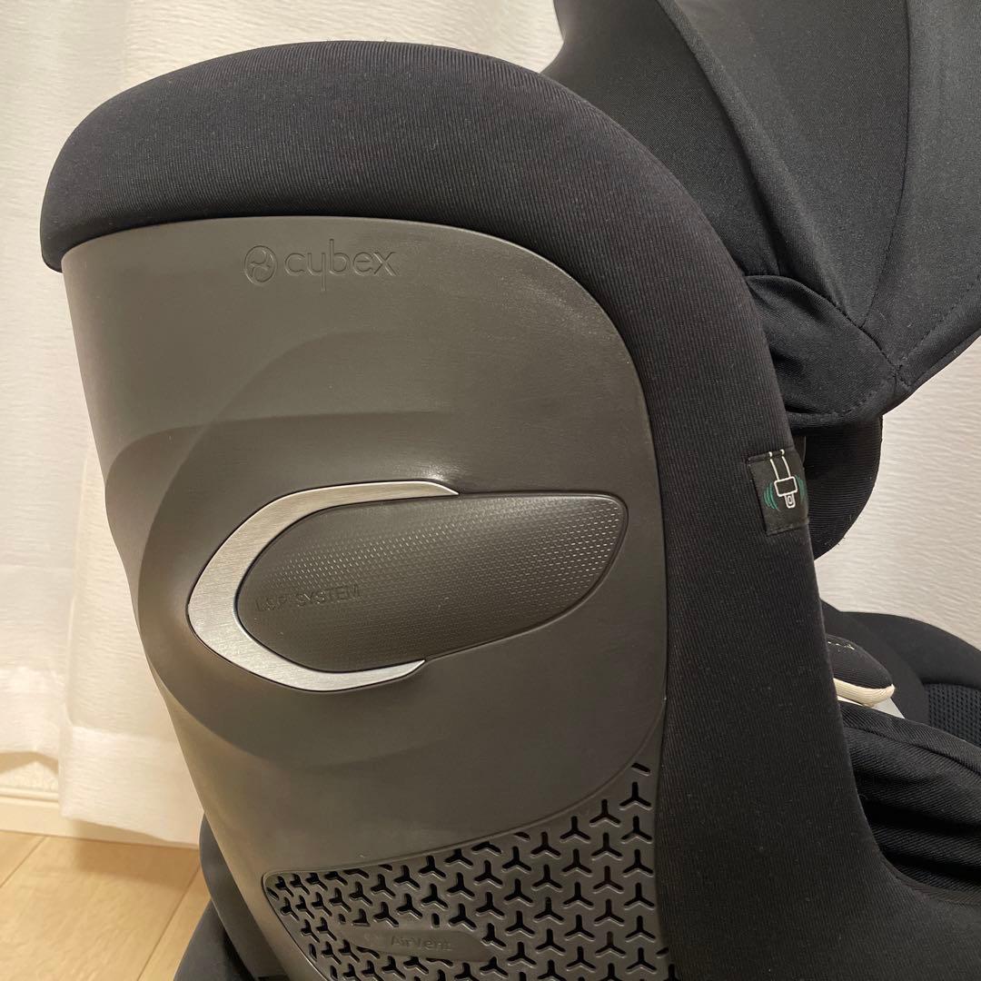 【高年式】cybex シローナ Gi i-Size プラス 新生児インレイ付き