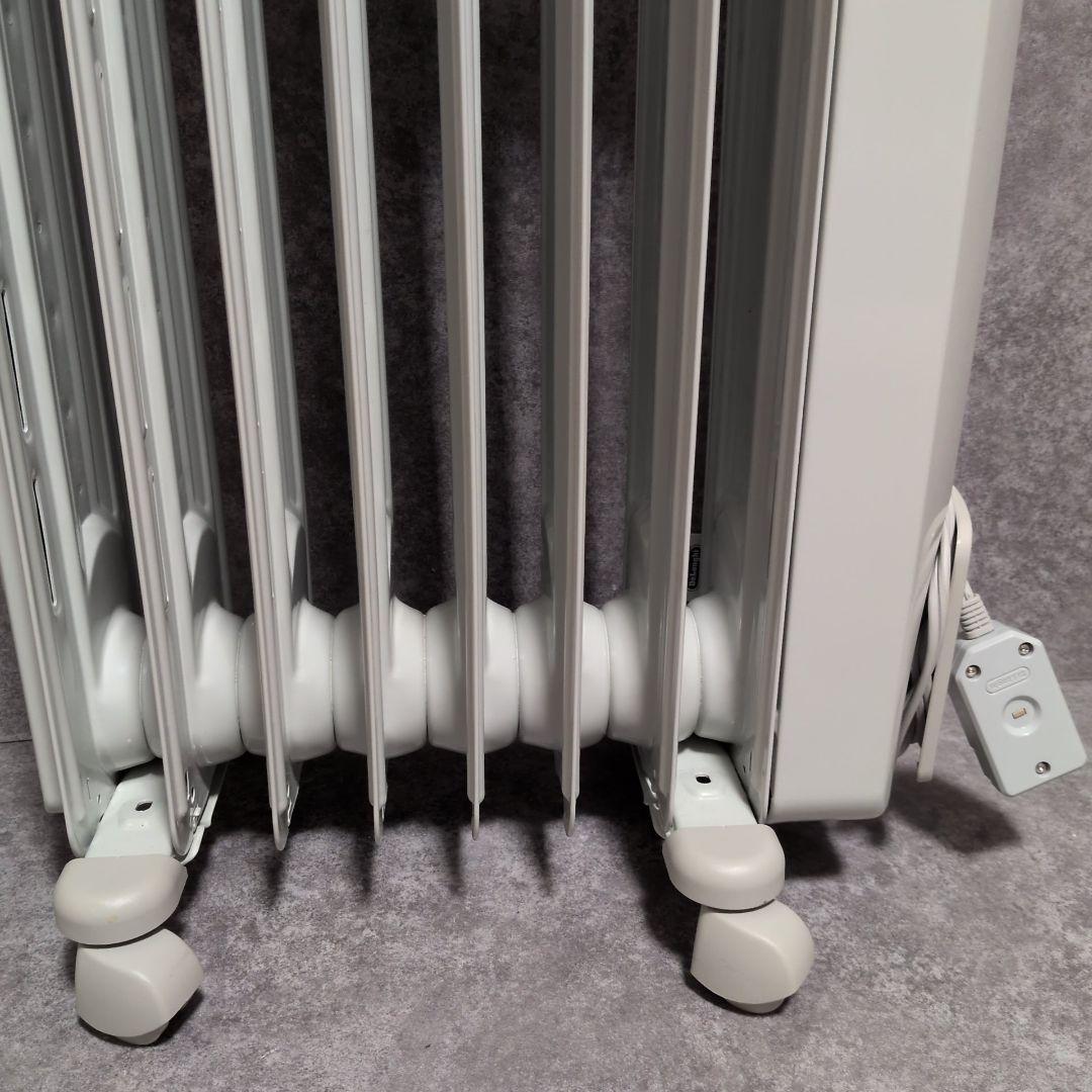 DeLonghi デジタルオイルヒーター KHD410812-GC