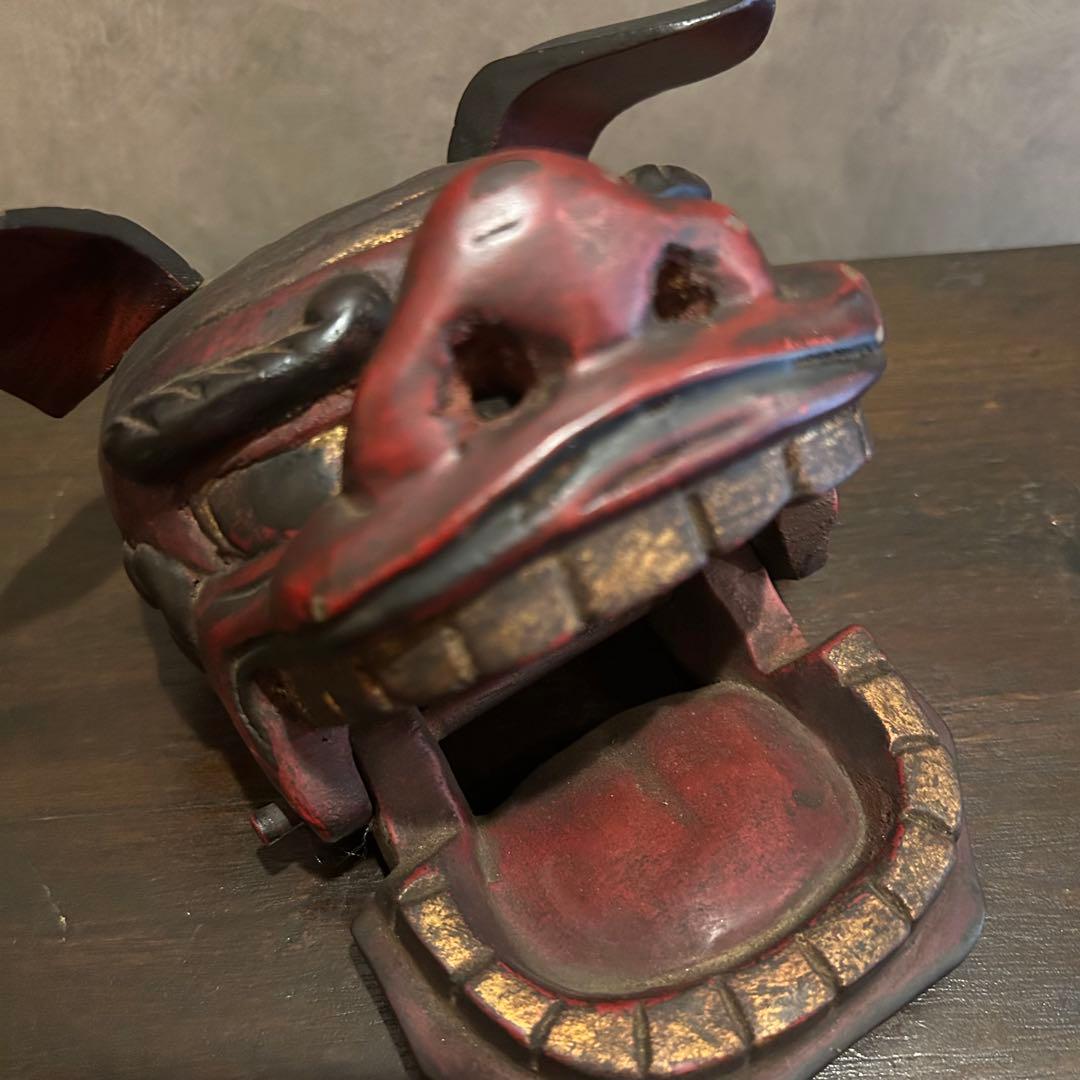 古い　獅子頭　獅子舞　骨董