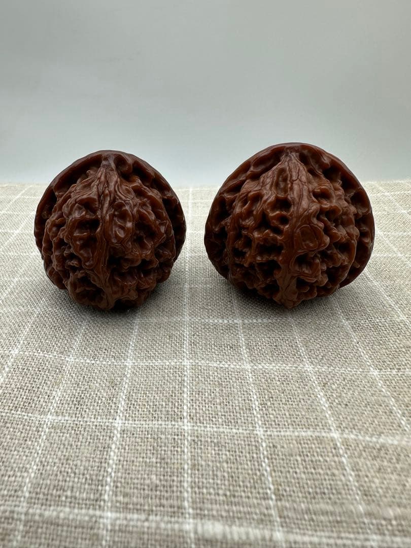 ☆天然☆ 伝統的な文玩核桃（ぶんがんくるみ）の逸品、官帽型の手球ペア 41mm