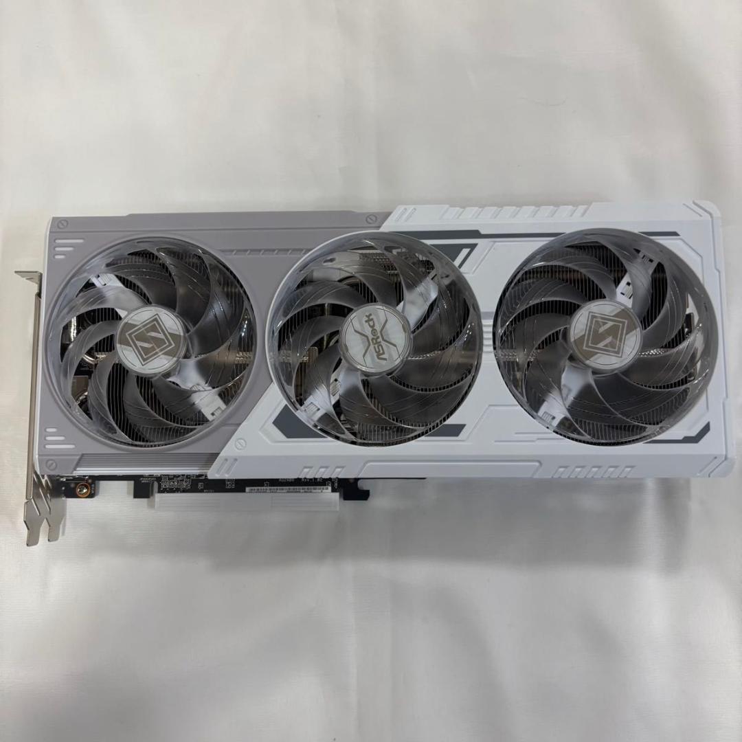 美品 Radeon RX 9060 XT Steel Legend 16GB