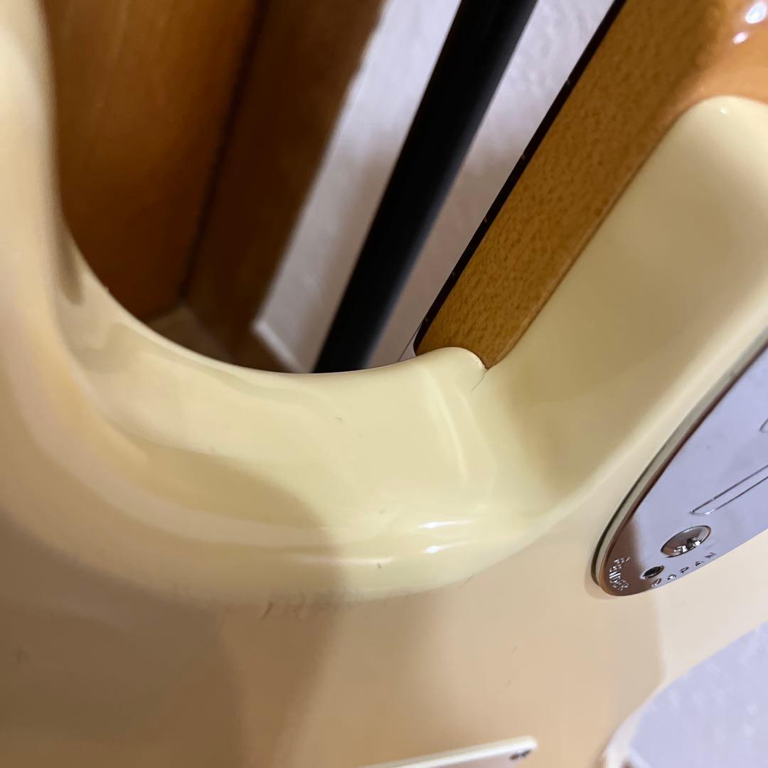Squier CST-30 ストラトキャスター