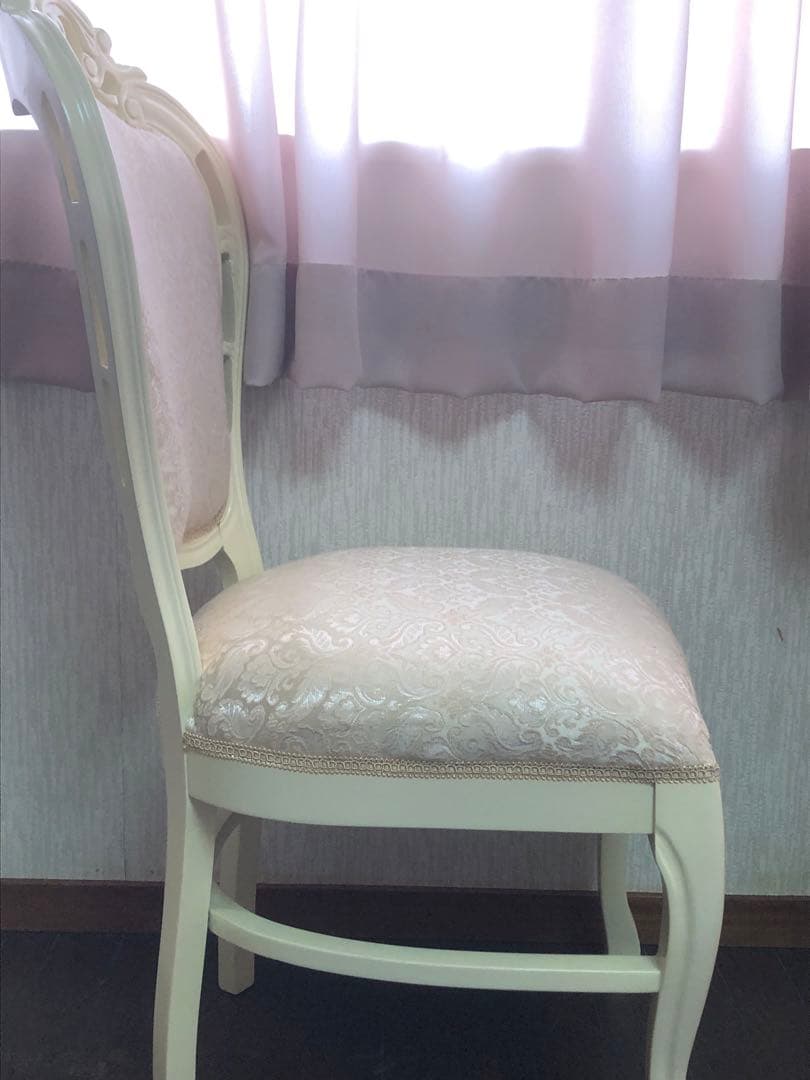 ロココ　猫脚アンティークチェア♦️美しい ホワイト ダマスク♦️完売品♦️送料込
